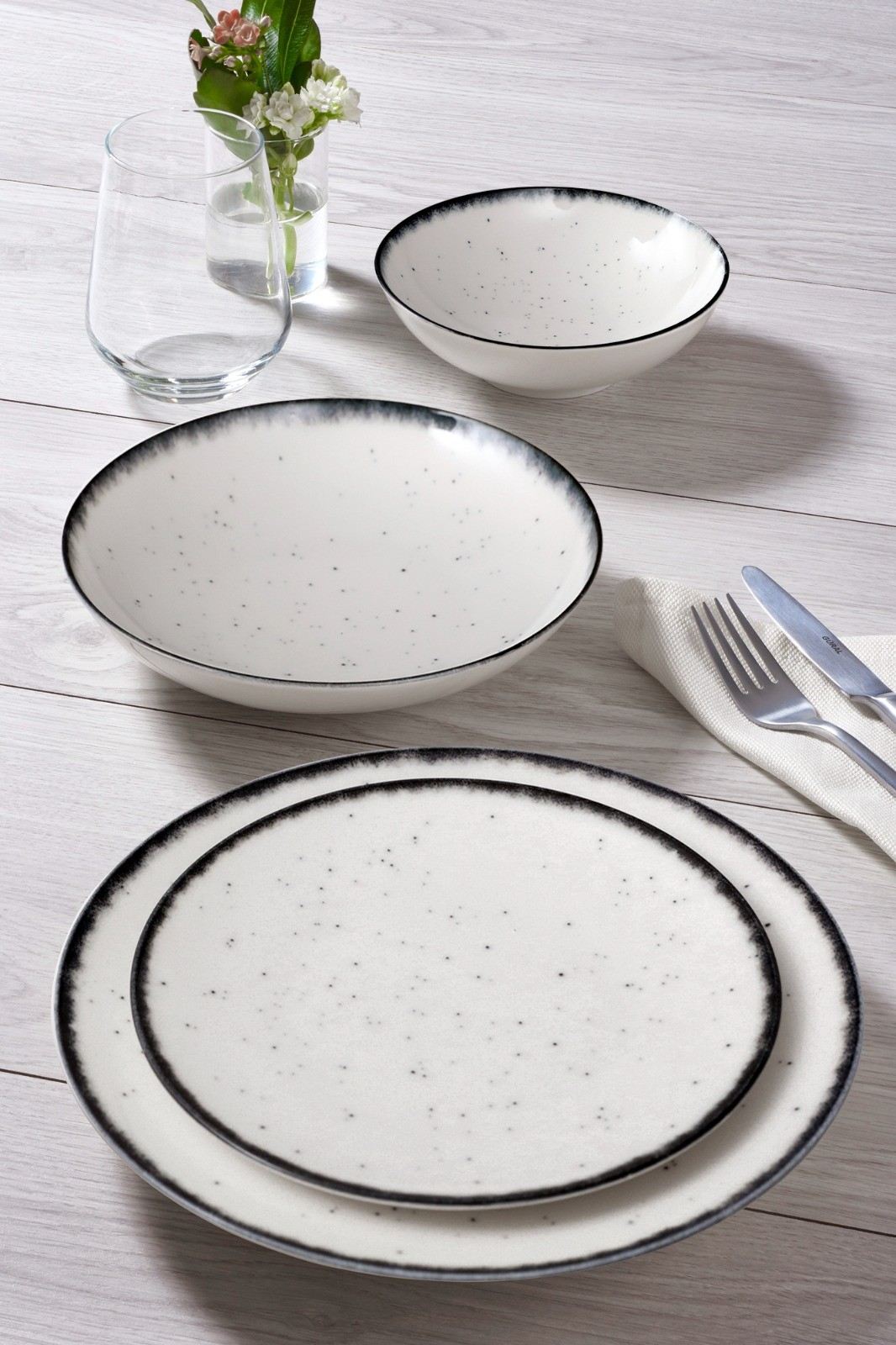 Rani Home Yemek Takımı (24 Parça) Güral Porselen Siyah - Beyaz HE-6767